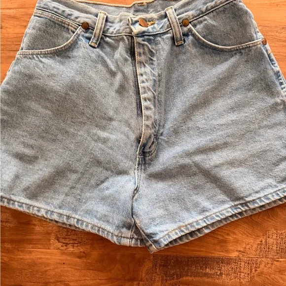 Wrangler Light Blue Jean Shorts - Picture 2 of 5
